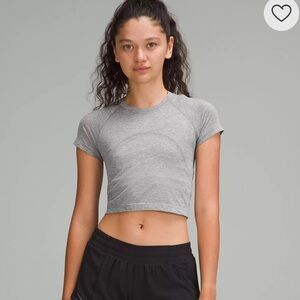 Lululemon Swiftly Tech Cropped Short Sleeve 2.0 Tee Heather Grey
